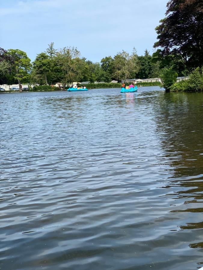 Haggerston Castle 6 Berth Caravan - Lakeside North 23 Апартаменты Cheswick (Northumberland)
